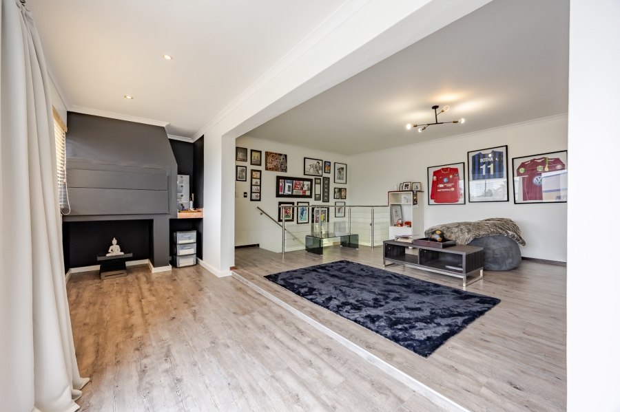 4 Bedroom Property for Sale in Milnerton Ridge Western Cape